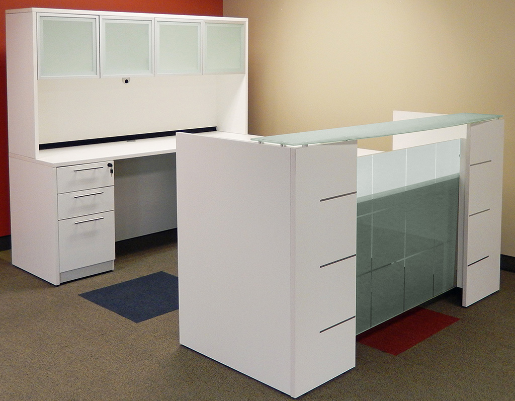 U Shape Reception Desk With Hutch Free Freight